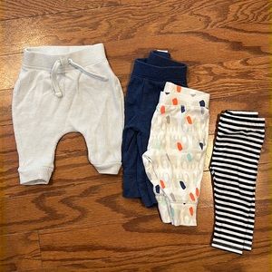Baby pants: 0-3 months (x4)